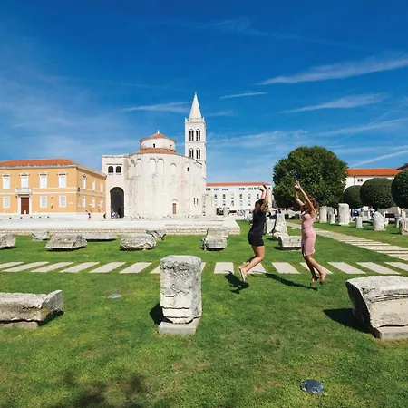 1 Bedroom Front In Appartement Zadar