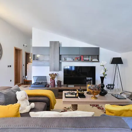 1 Bedroom Front In