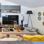 1 Bedroom Front In *
