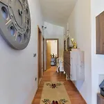 Apartman Gorgeous In With Wifi Zára